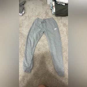 grey nike sweatpants